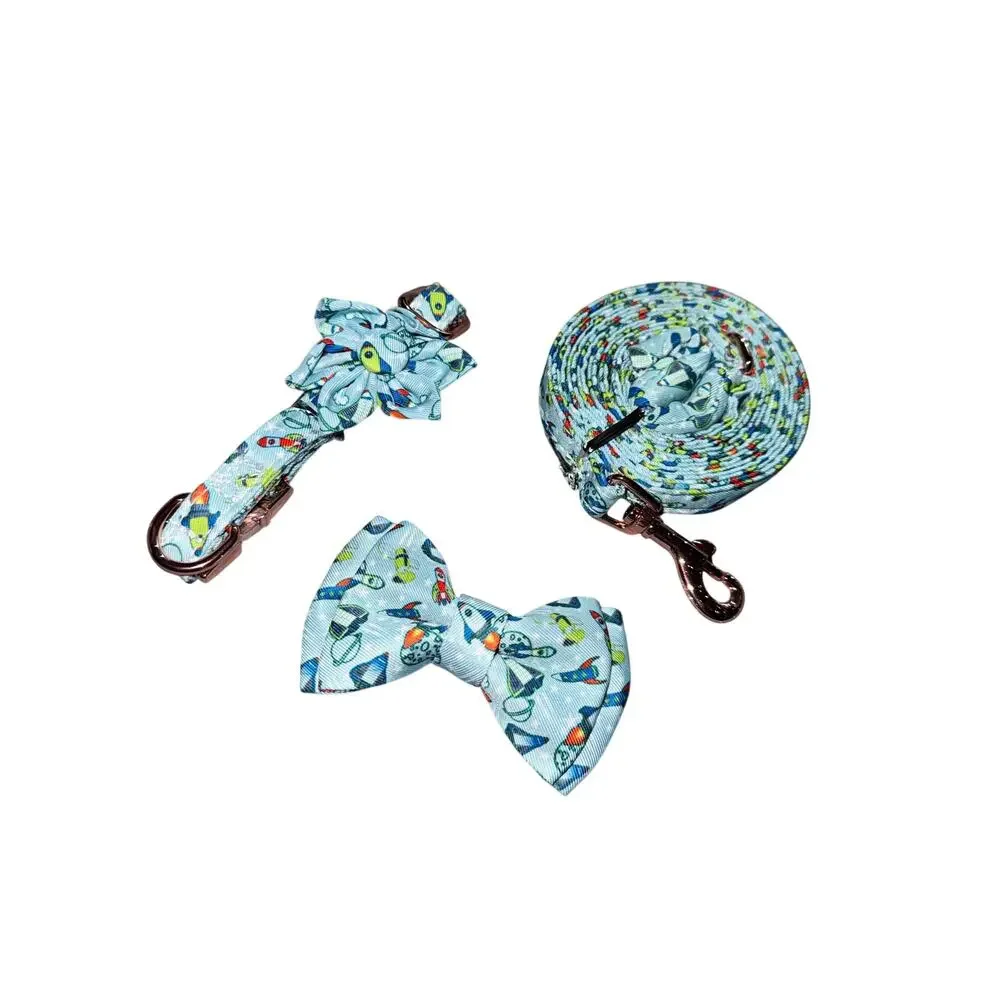 NIB XS 4 piece Dog Collar Leash Bow Flower Set Rocket Ship Print Rose Gold Tone